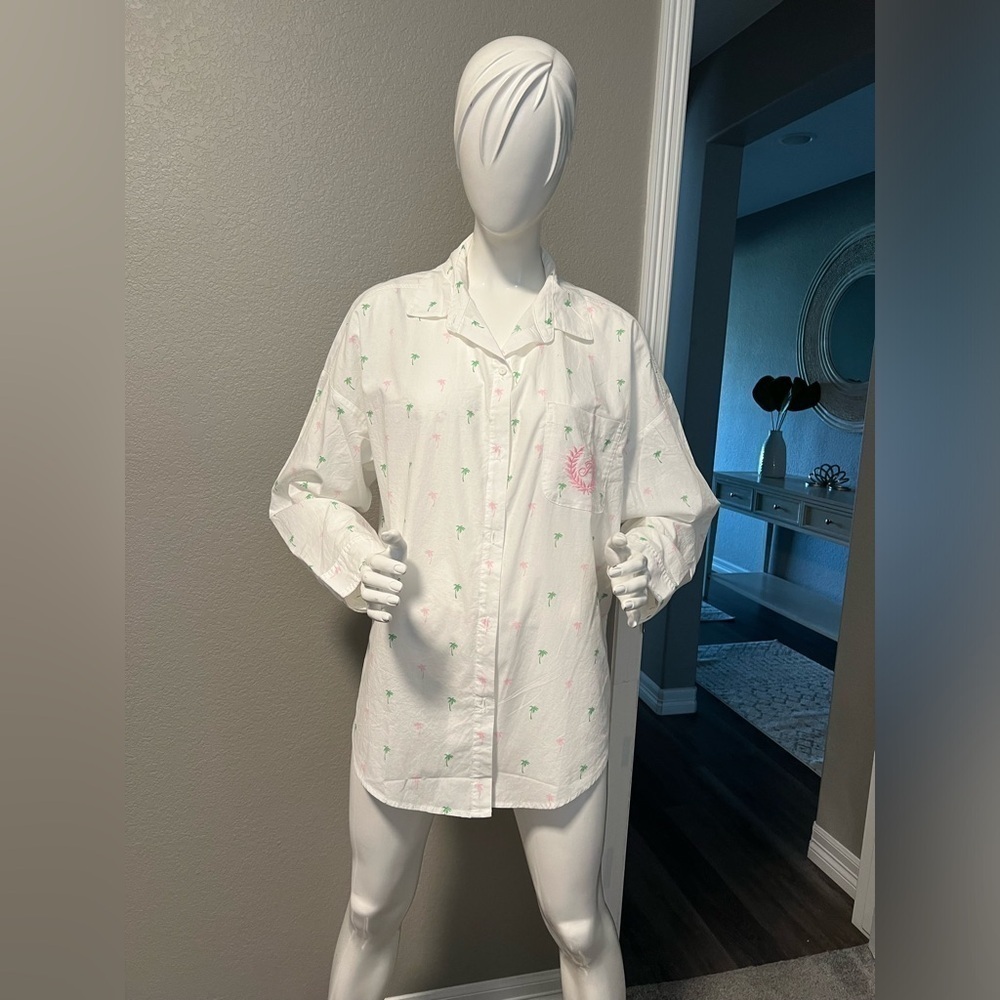 PINK VS  Cotton Poplin Oversized Button-Down
Sleepshirt Size M